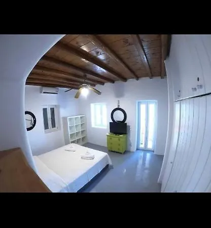Spacious Traditional Mykonian House Holiday home *