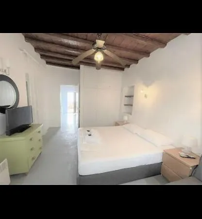 Spacious Traditional Mykonian House *